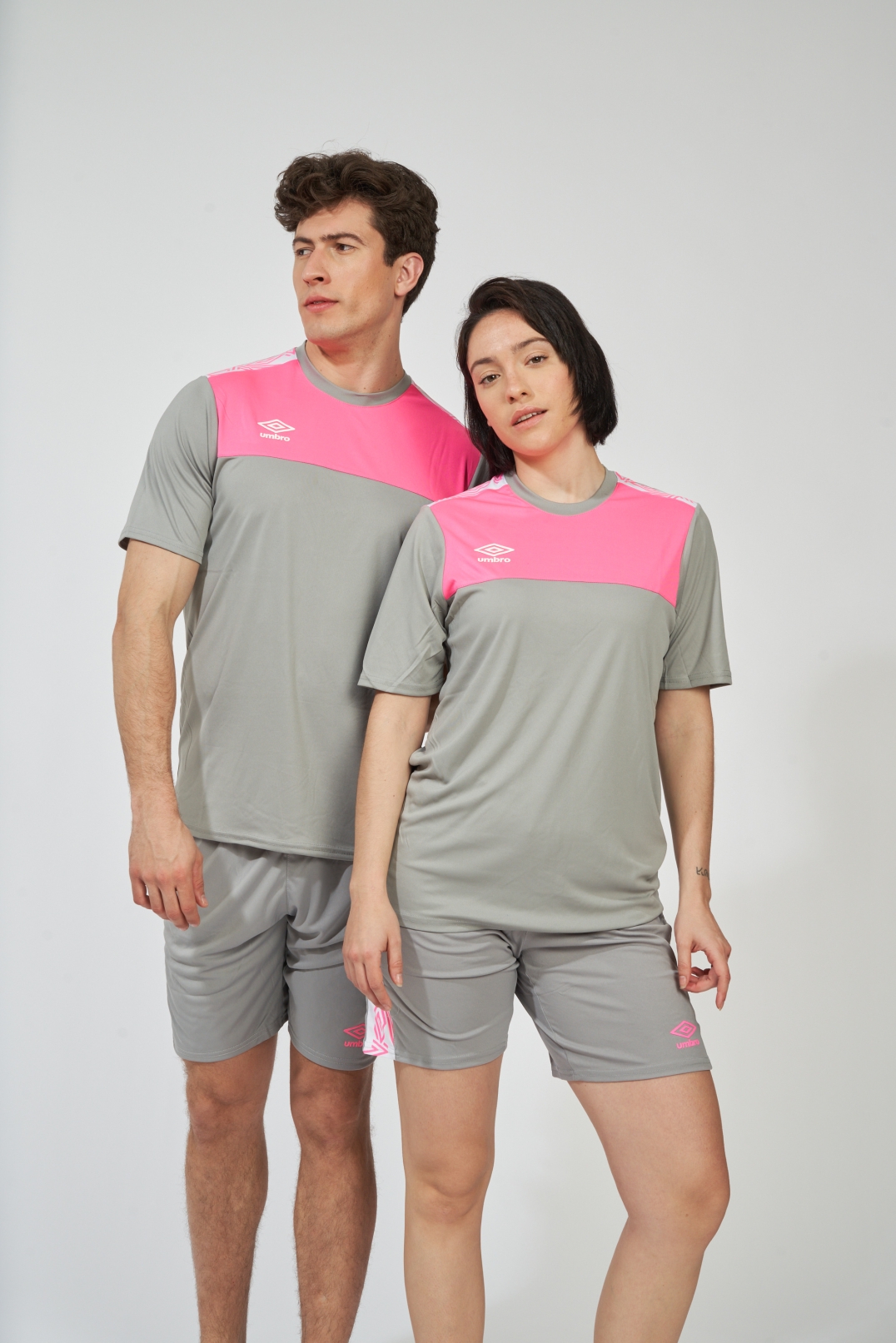 Camiseta Umbro Ness Grey / Pink