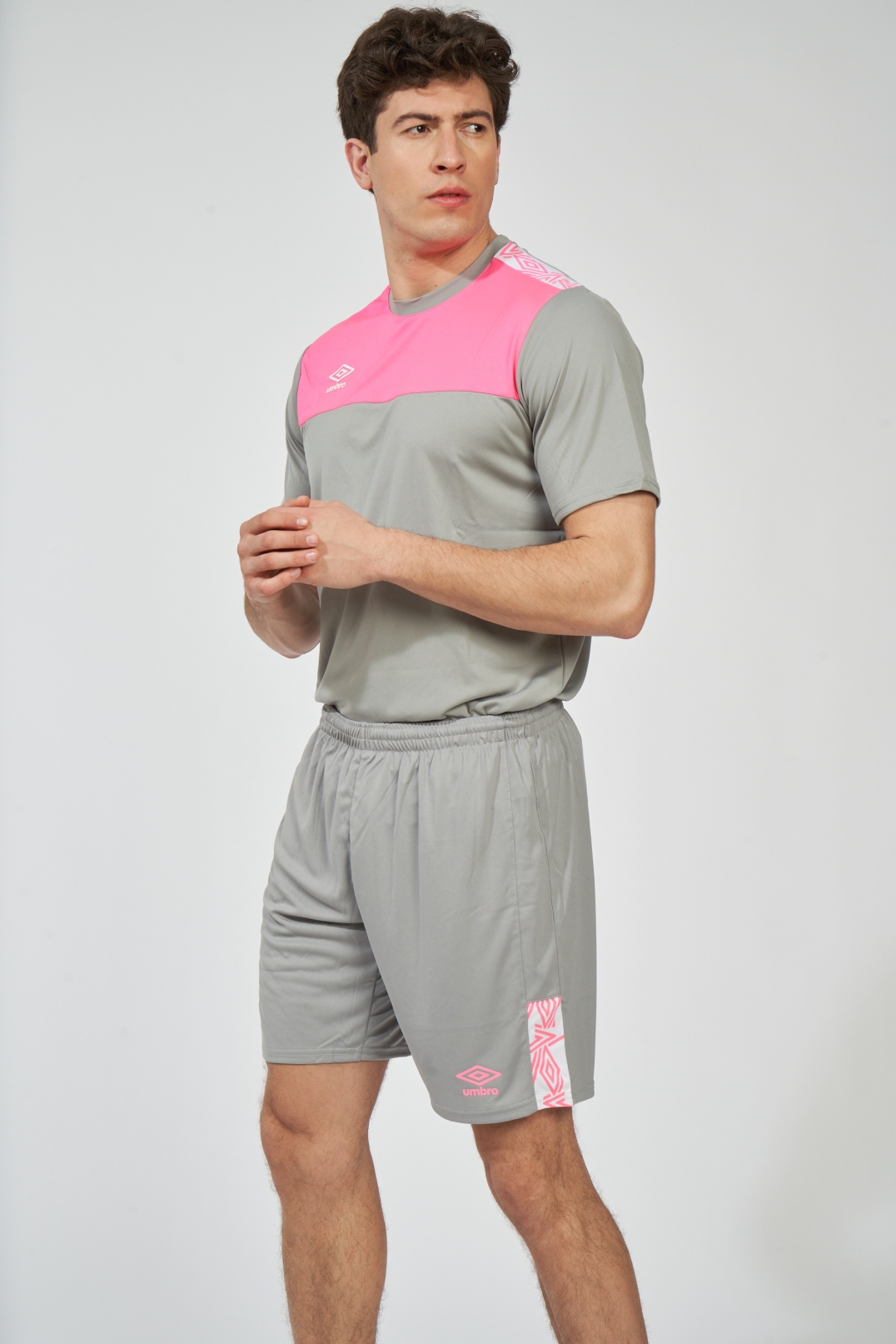 Camiseta Umbro Ness Grey / Pink