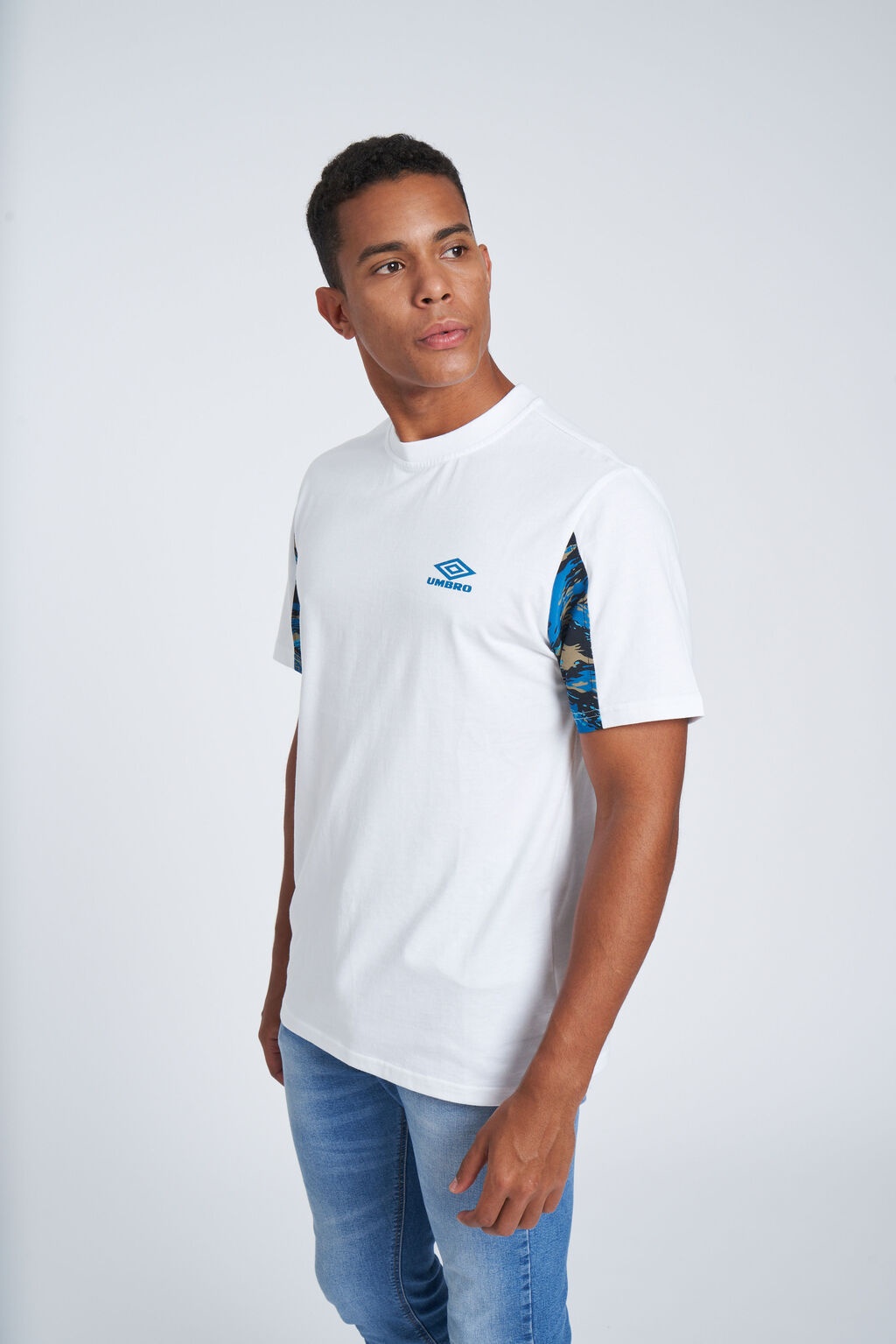 Camiseta Umbro Resort Crew White / Blue