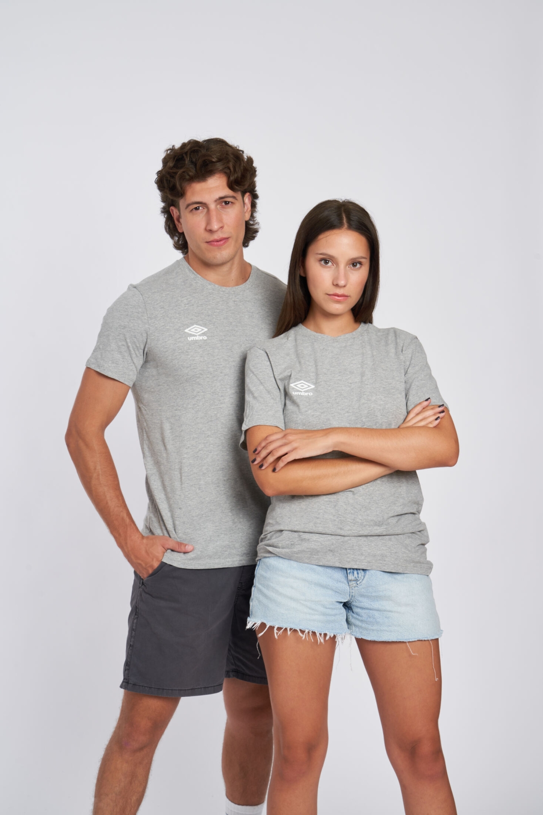 Camiseta Umbro Wardrobe Small Logo Grey / White