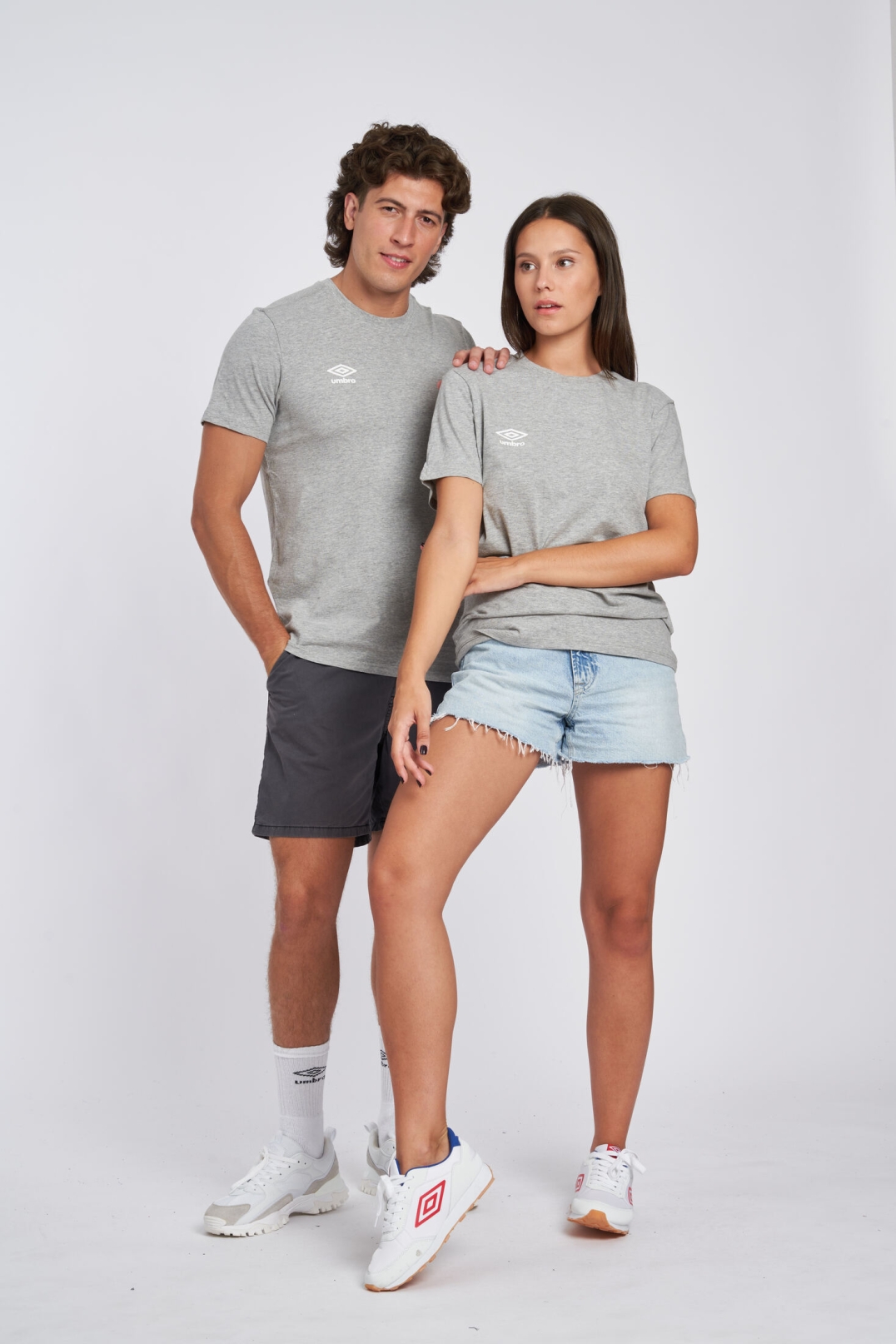 Camiseta Umbro Wardrobe Small Logo Grey / White