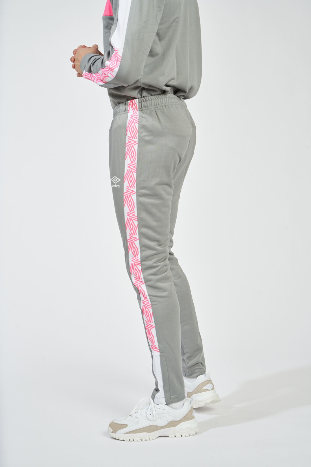 Pantalón Umbro Eyre Grey / Pink